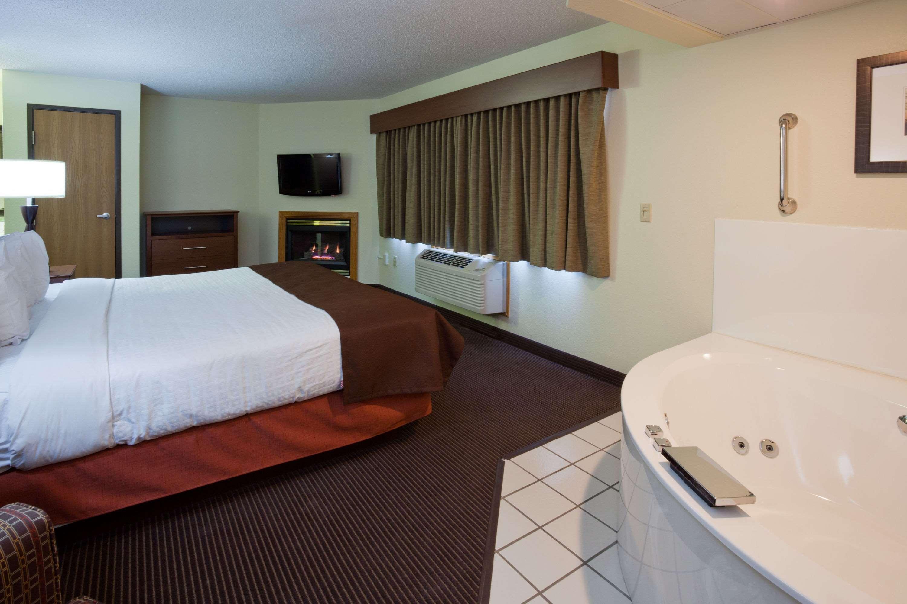 Americinn By Wyndham Bismarck Ngoại thất bức ảnh