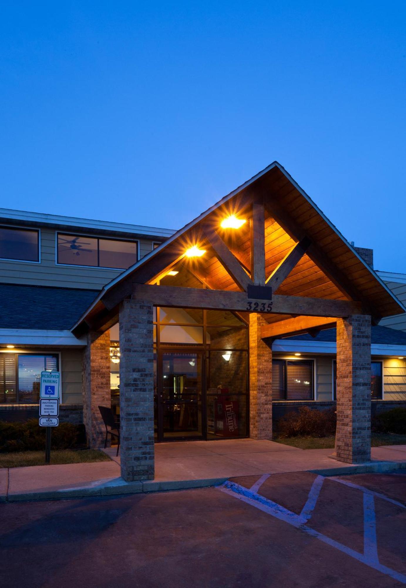 Americinn By Wyndham Bismarck Ngoại thất bức ảnh